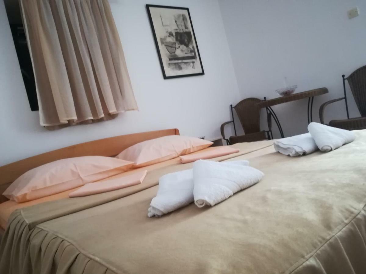Apartments Vila San كاميناري الغرفة الصورة